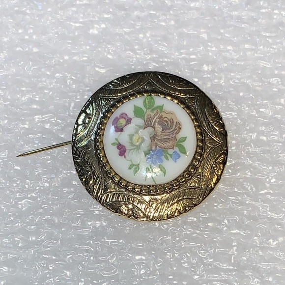 Floral Cabochon in Gold Tone Circle Brooch/Pin - Picture 7 of 8